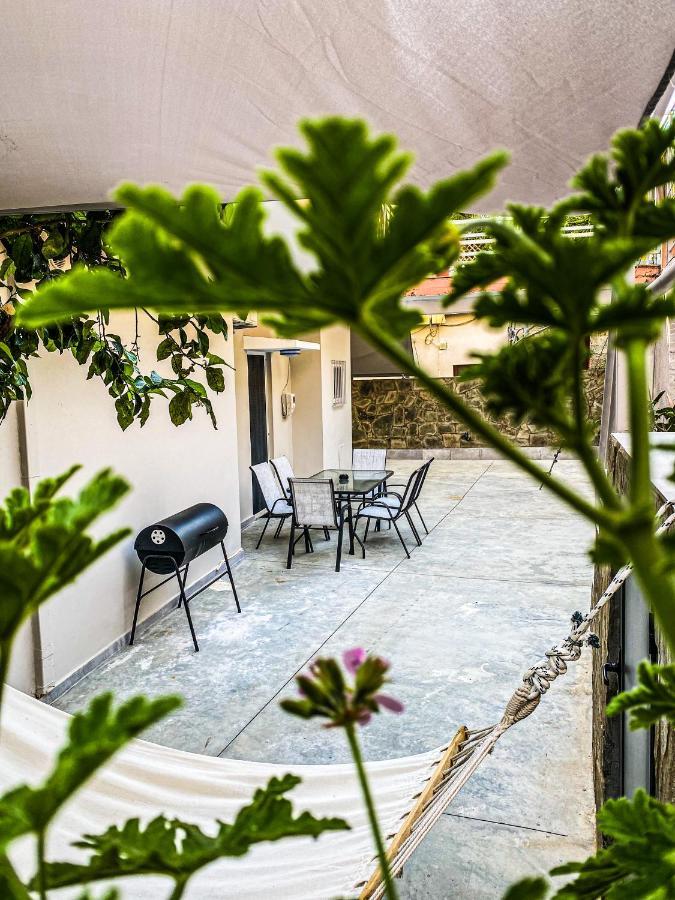 Poseidon'S Bayview Apartment Kitriai Bagian luar foto