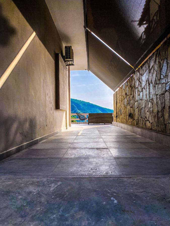 Poseidon'S Bayview Apartment Kitriai Bagian luar foto