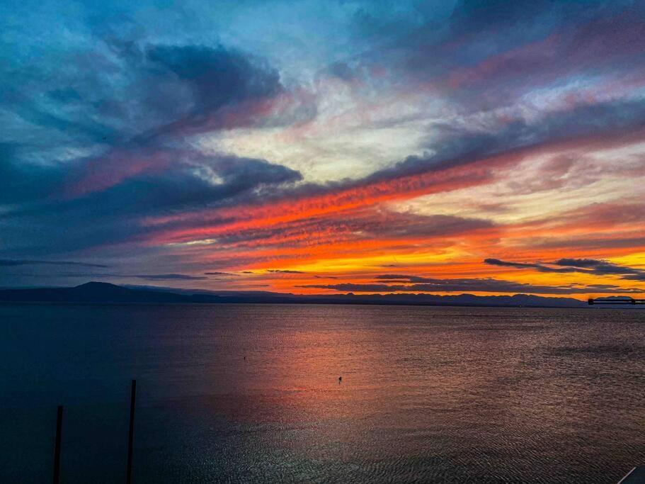 Poseidon'S Bayview Apartment Kitriai Bagian luar foto