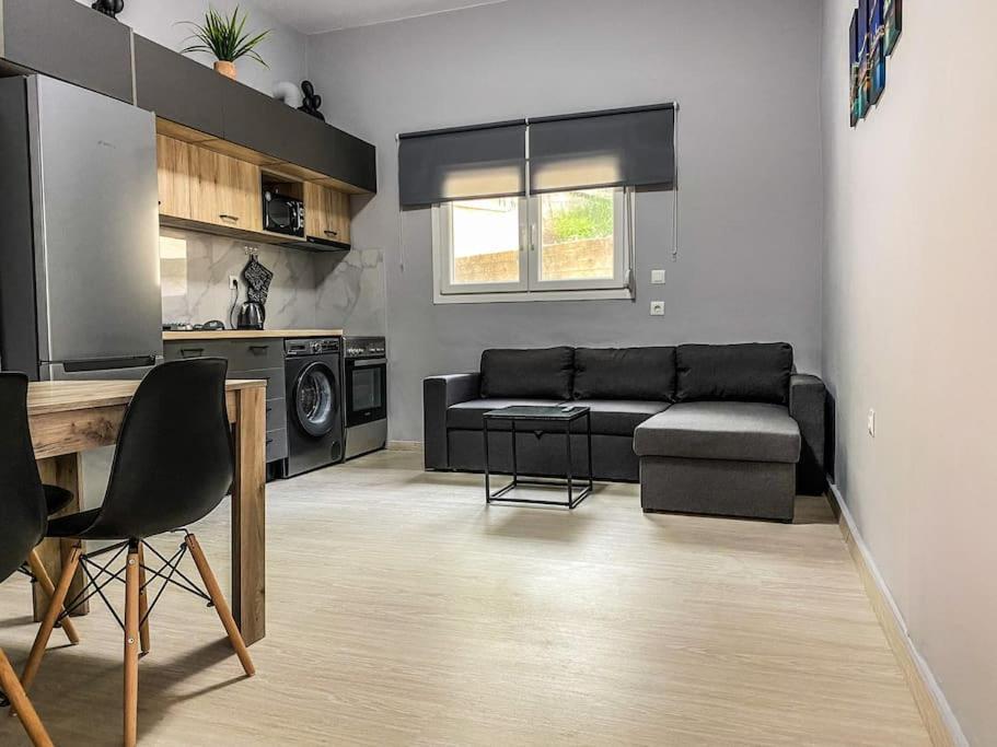 Poseidon'S Bayview Apartment Kitriai Bagian luar foto