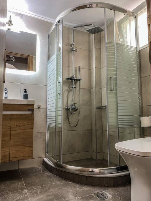 Poseidon'S Bayview Apartment Kitriai Bagian luar foto